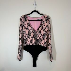 NBD X NAVEN Pink Black Snake Print Long Sleeve V-Neck Bodysuit